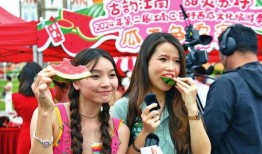 开心吃瓜娱乐,揭秘娱乐圈幕后故事，带你领略明星们的真实生活